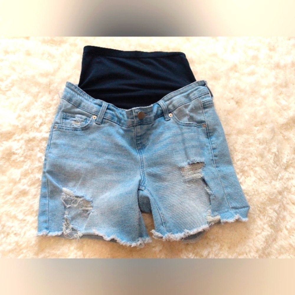 NWOT time and tru maternity woman's size small 4-6 denim shorts